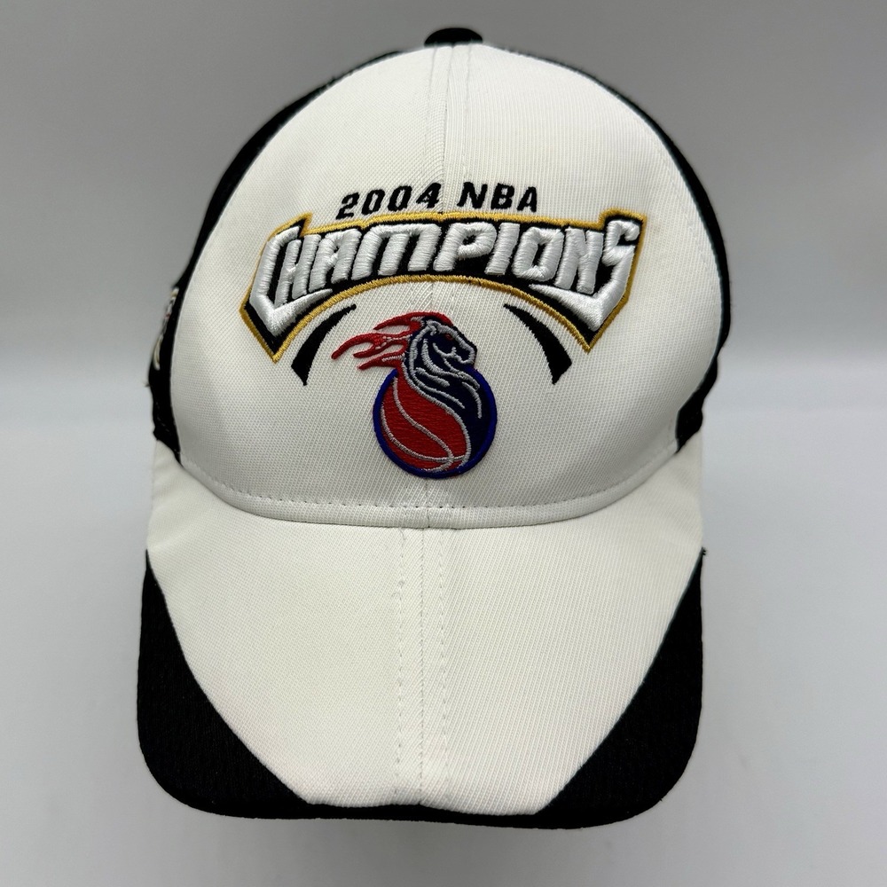 2004 Reebok Detroit Pistons Hat NBA Champions Adjustable‎ Hook & Loop Strap Back